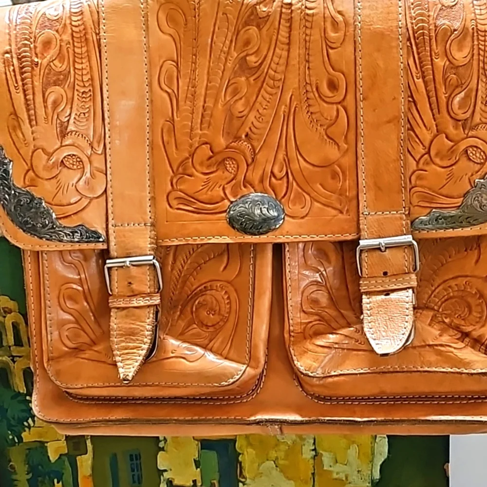VINTAGE LEATHER BAG